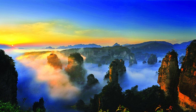 张家界旅游全攻略:森林公园、天门山、玻璃桥与凤凰古城,一篇讲清行程与报价